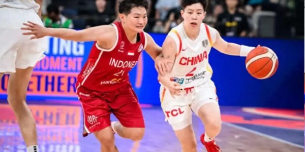 华体会体育登录入口-季后赛场均12+7揽下FMVP！女篮前任扛旗人，或被宫鲁鸣重新召唤？